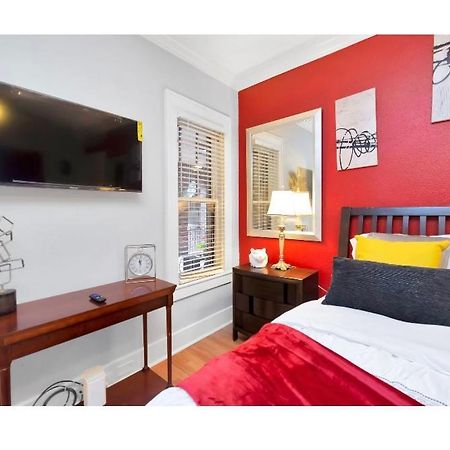 Cozy Downtown Studio By Toyota Center Хьюстон Экстерьер фото